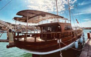 Tour in barca ai Laghi di Sibari e Mare Ionio