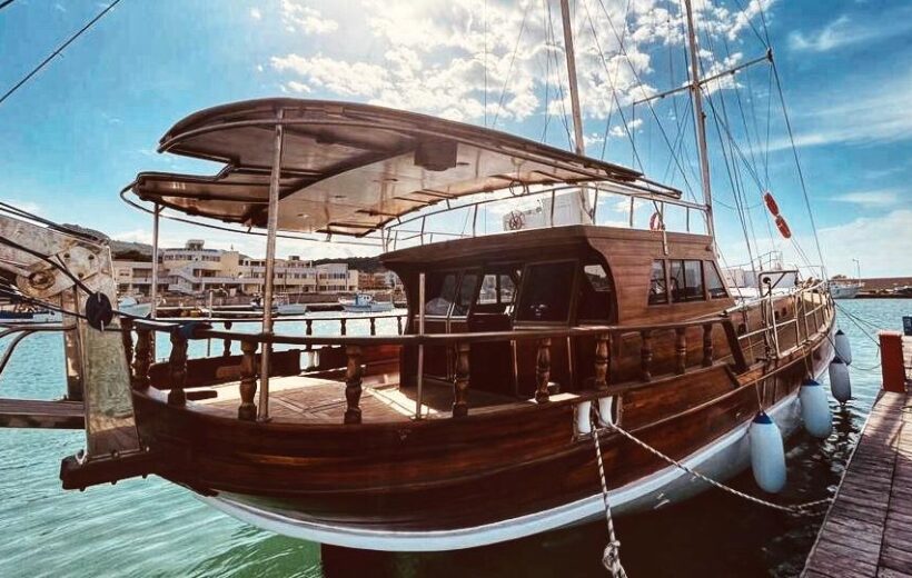 Tour in barca ai Laghi di Sibari e Mare Ionio